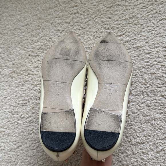 Valentino Garavani Rockstud Pointed Toe Ballerina Flat
